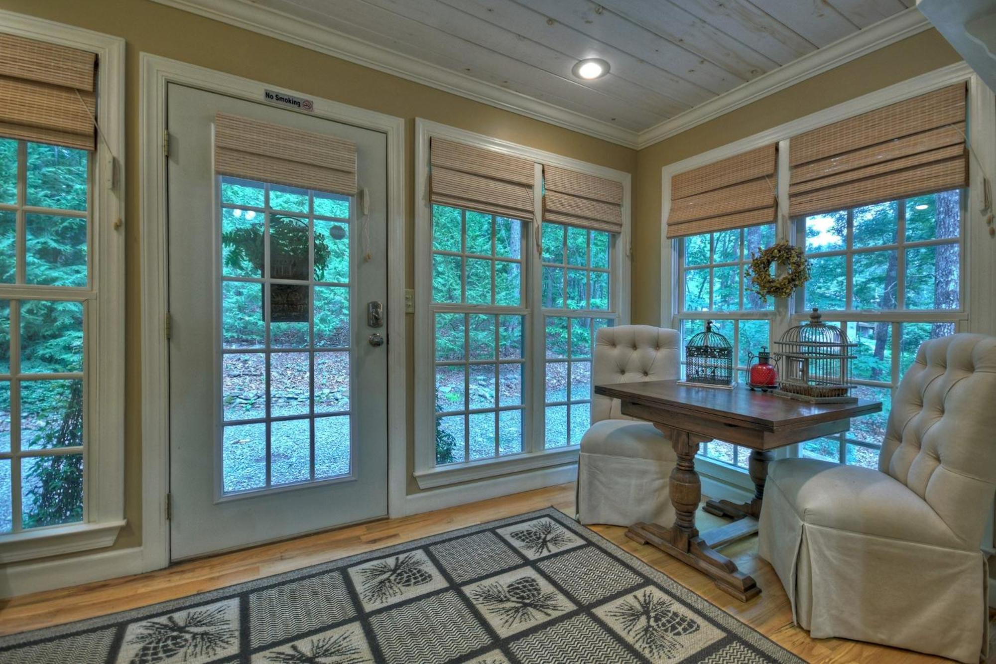Southern Living Cottage Cozy Up By The Fire Relax On The Porch And Enjoy Peaceful Surroundings Blue Ridge Exterior photo