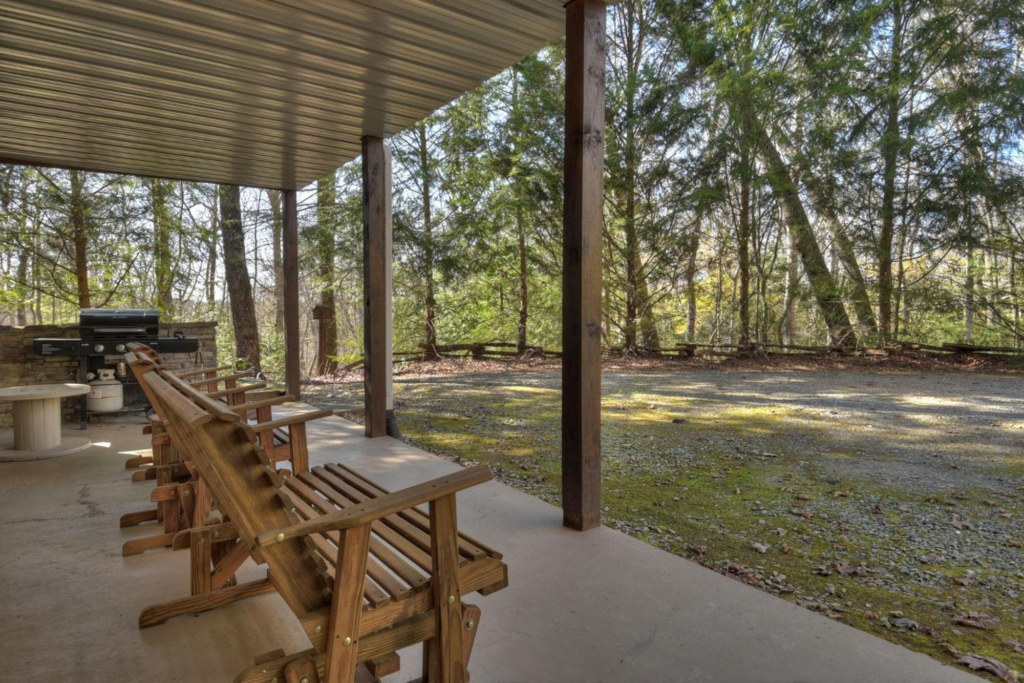 Southern Living Cottage Cozy Up By The Fire Relax On The Porch And Enjoy Peaceful Surroundings Blue Ridge Exterior photo
