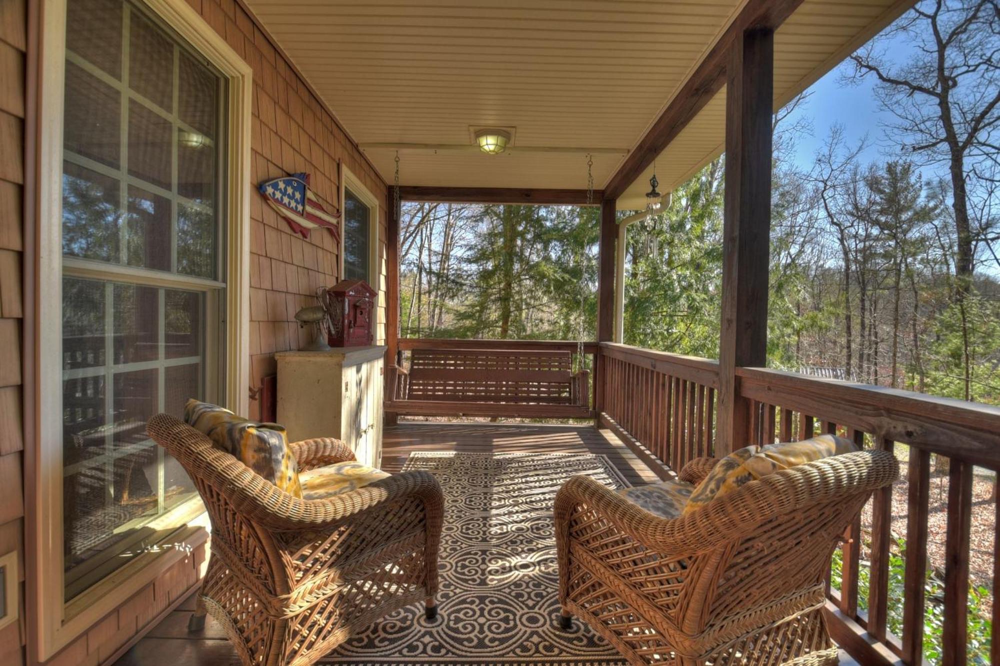 Southern Living Cottage Cozy Up By The Fire Relax On The Porch And Enjoy Peaceful Surroundings Blue Ridge Exterior photo