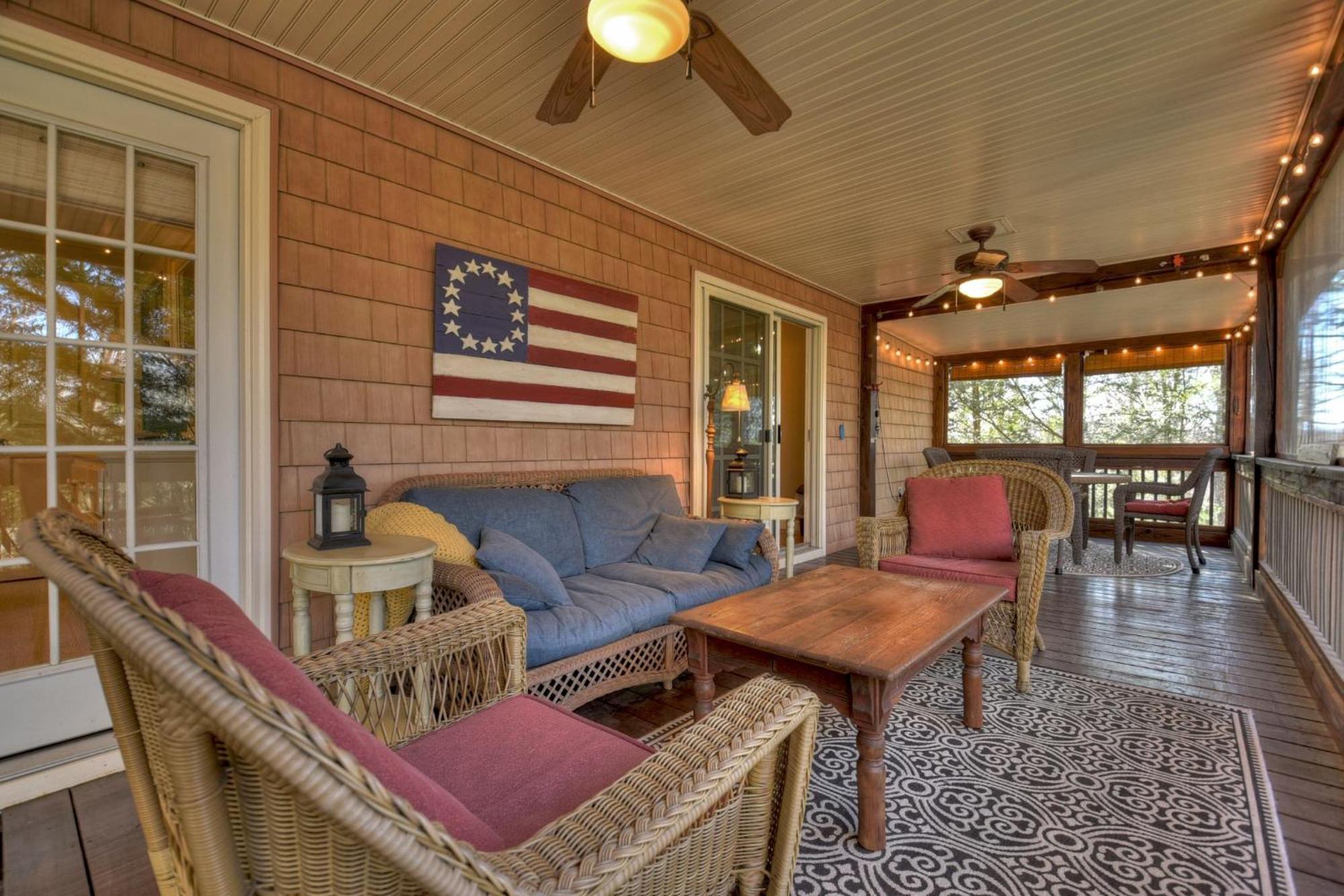 Southern Living Cottage Cozy Up By The Fire Relax On The Porch And Enjoy Peaceful Surroundings Blue Ridge Exterior photo